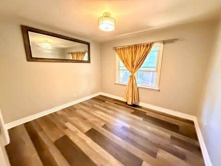 For Lease - 4070 Lorraine Crescent, Burlington, Ontario - Photo 3