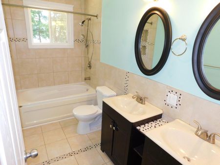 FOR RENT – 1652 Riverside Drive, Lower Sackville, Nova Scotia - Photo 5