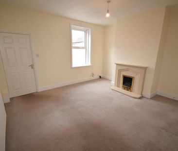 2 bedroom terraced house to rent - Photo 3