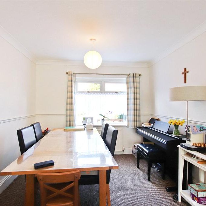 3 bedroom semi-detached house to rent - Photo 1