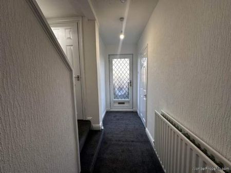 3 bedroom property to rent in Grimsby - Photo 3