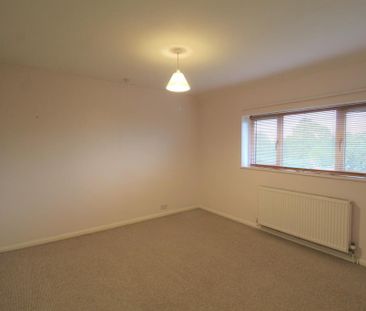 2 bedroom semi-detached house to rent - Photo 4