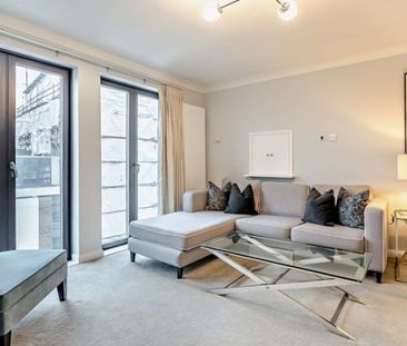 Two Bedroom Flat to rent in London - Photo 3