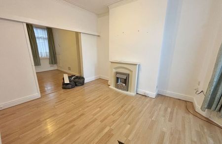 Highfield, Scarborough - Photo 2