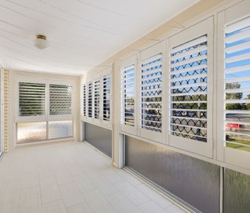 A RARE OPPORTUNITY - TWO BEDROOM HOUSE - Photo 5