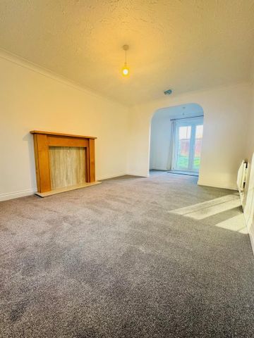 4 bedroom detached house to rent - Photo 5