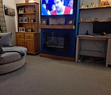 2 bedroom end of terrace house to rent - Photo 3