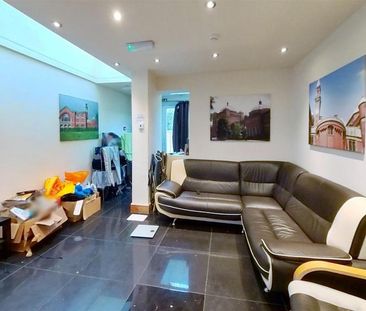 6 bedroom house to rent - Photo 1