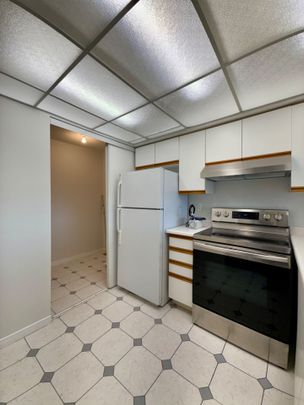 For Lease - 309 Major Mackenzie Drive Unit# 807, Richmond Hill, Ontario - Photo 1