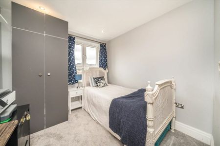 Royal Quarter, Kingston Upon Thames, KT2 - Photo 2