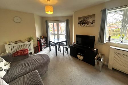 School Meadow, Guildford, Surrey, GU2 - Photo 3