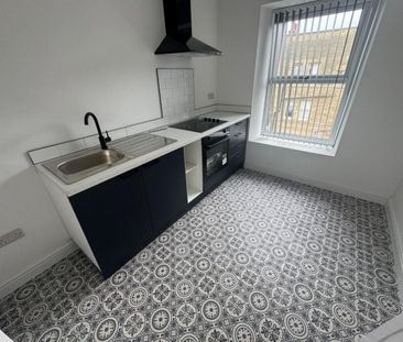 1 bed Flat - To Let - Photo 1