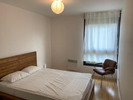 Location Appartement 3 pièces 67m² BORDEAUX 33000 - Photo 2