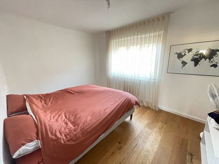 Location Appartement 3 pièces 69m² - Photo 3