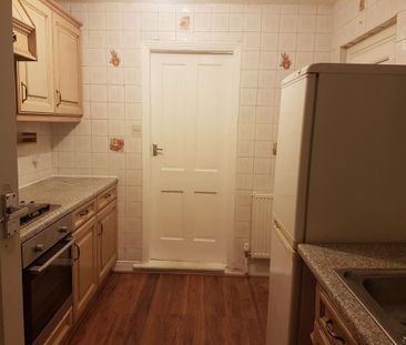 1 bedroom ground floor flat to rent - Photo 3