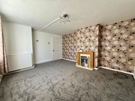 2 bedroom ground floor maisonette to rent - Photo 2