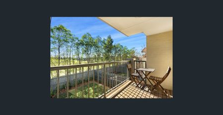 MODERN TOWNHOUSE IN QUIET COMPLEX - Photo 3