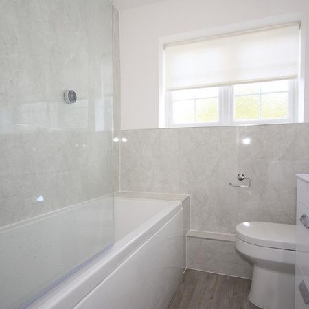 3 bedroom terraced house to rent - Photo 3