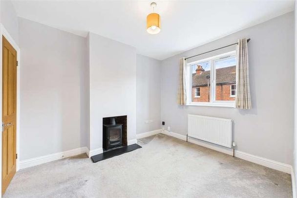 College Glen, Maidenhead, Berkshire, SL6 - Photo 1