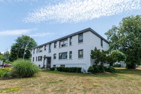 389-401 Yonge Street Apartments - Photo 5