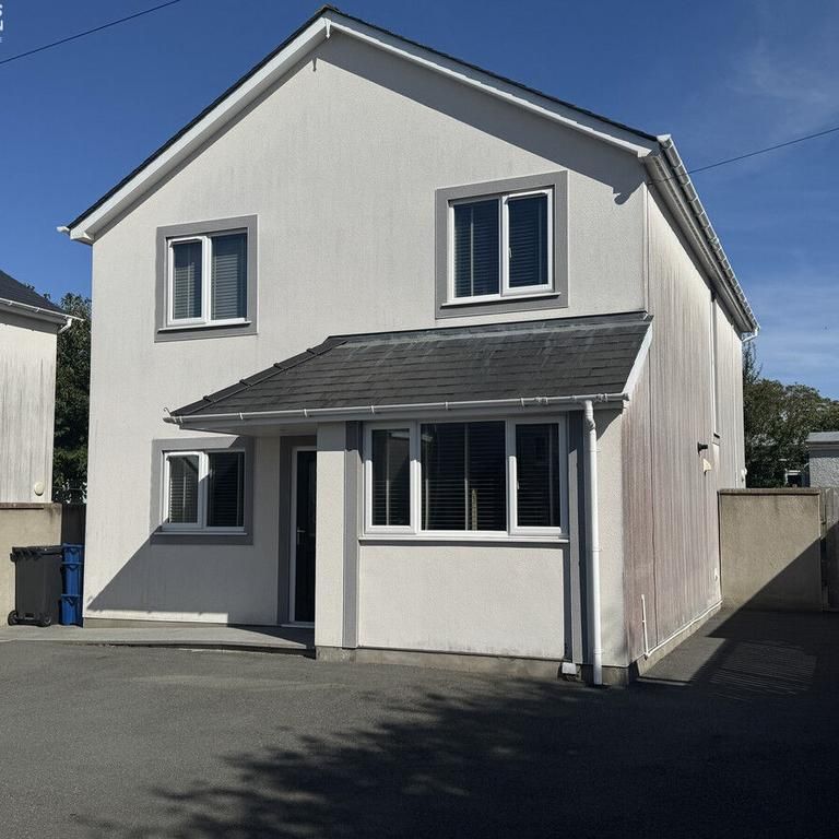 5 bedroom detached house to rent - Photo 1