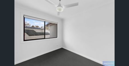 For Lease: Beautifully Presented Duplex in a Sought-After Waterford Pocket - Photo 2