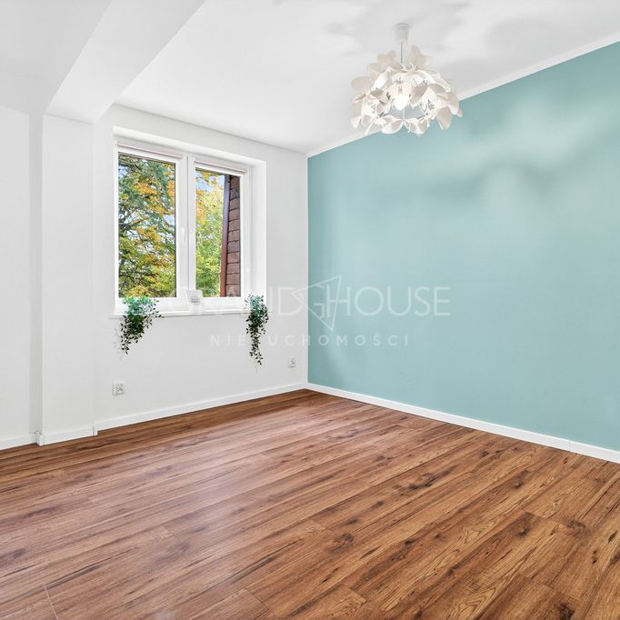 Mieszkanie 2-pok. w dworku! Zielona okolica - Zdjęcie 1