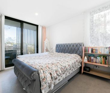 Elevated Village Luxury in the Heart of Erskineville - Photo 2