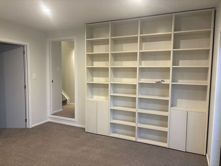 Newly renovated house, fully double glazed. - Photo 5