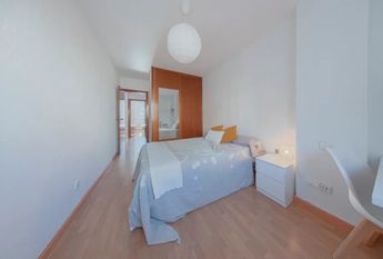 Calle de los Juglares, Madrid, Community of Madrid 28032