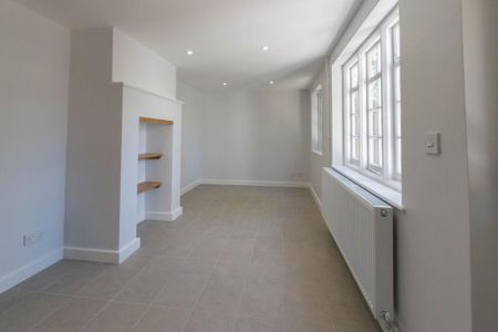 2 bedroom semi-detached house to rent - Photo 2