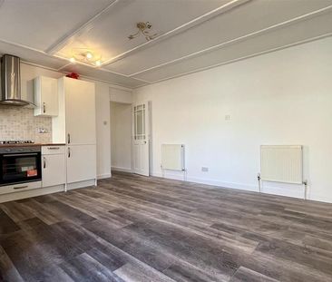 2 bedroom detached bungalow to rent - Photo 3