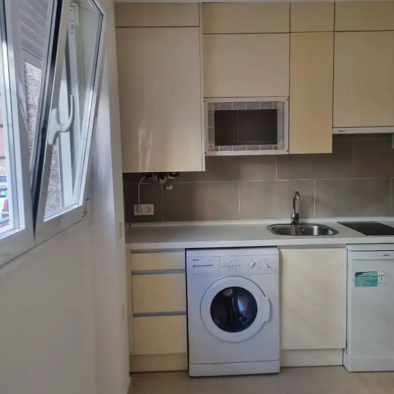 Piso de alquiler en Calle de José María de Pereda, 20, Ventas - Foto 1