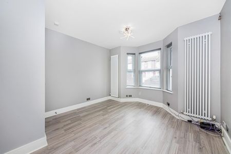 5 Bed End Terrace, Luna Road, CR7 - Photo 5
