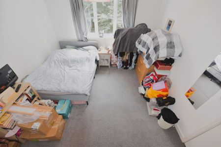 2 bedroom Flat in Flat 22, Leeds - Photo 4