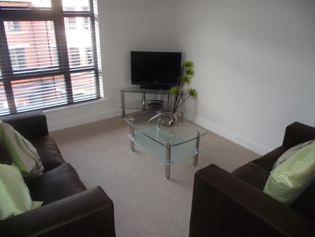 1 bedroom flat to rent - Photo 2