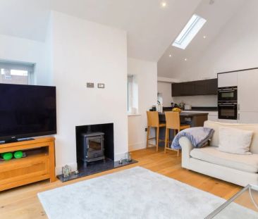 3 bedroom semi-detached house to rent - Photo 2