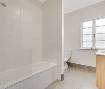 Quaint and Quiet in Everton Park - Photo 4