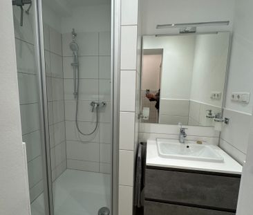 Exklusive Einraumwohnung in stilvoller Villa ! Beste Wohnlage ! - Photo 1