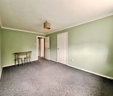 Vert House, Falcon Avenue, Grays, RM17 - Photo 1