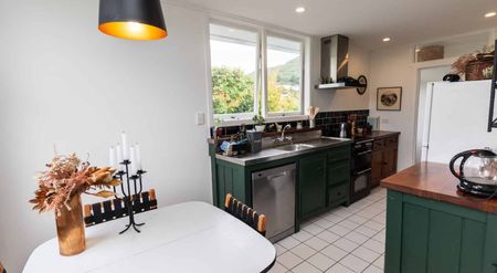 Sunny 3-Bedroom Home in Karori - Photo 3