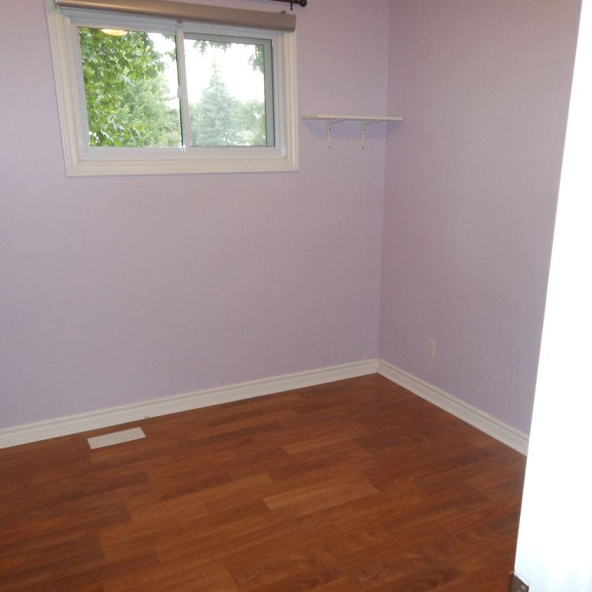 For Lease - 2 Laurie Court, Kanata, Ontario - Photo 1