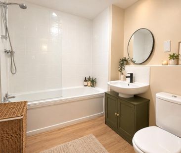 2 bedroom apartment to rent Circular Road South, Colchester, Essex,... - Photo 4