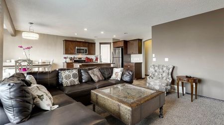 3+1 Bedroom Home For Rent In Cranston! - Photo 4