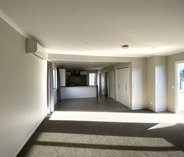 Newley Renovated Family Home - Photo 1