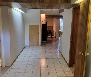 For Lease - 2498 Privet Cres Crescent, Mississauga, Ontario - Photo 4