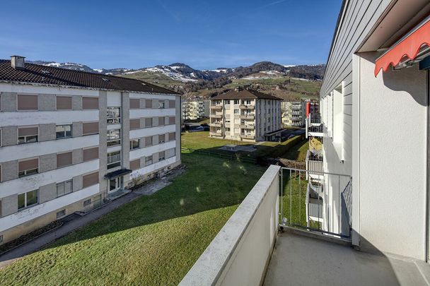 Helle gemütliche Wohnung mit Balkon - Photo 1