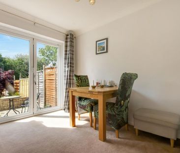 3 bedroom semi-detached house to rent - Photo 3