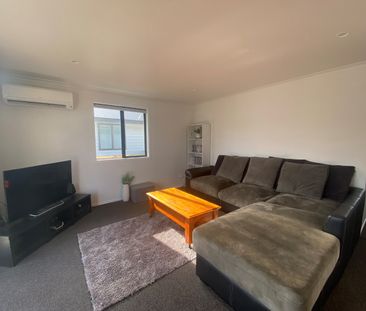 Enjoy unbeatable convenience at 2/43 Smith Street, Frankton – right... - Photo 1