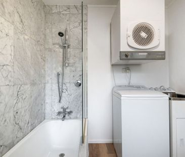 Cute One-Bedroom - Photo 1